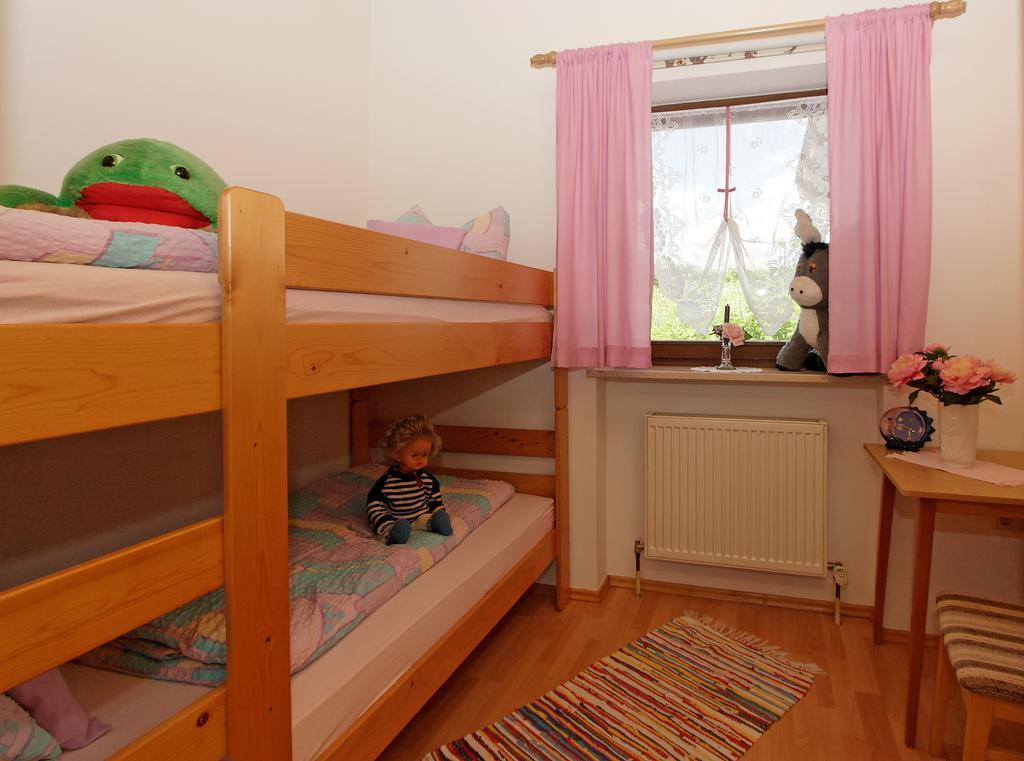 Ferienwohnungen Krenn Tittling Szoba fotó